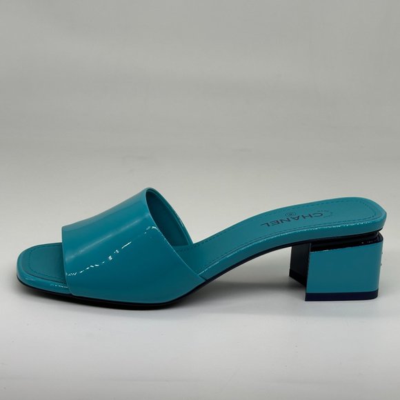CHANEL 22C Patent Leather Chunky Cube Heel Mules Slides Sandals Shoes - Picture 1 of 16